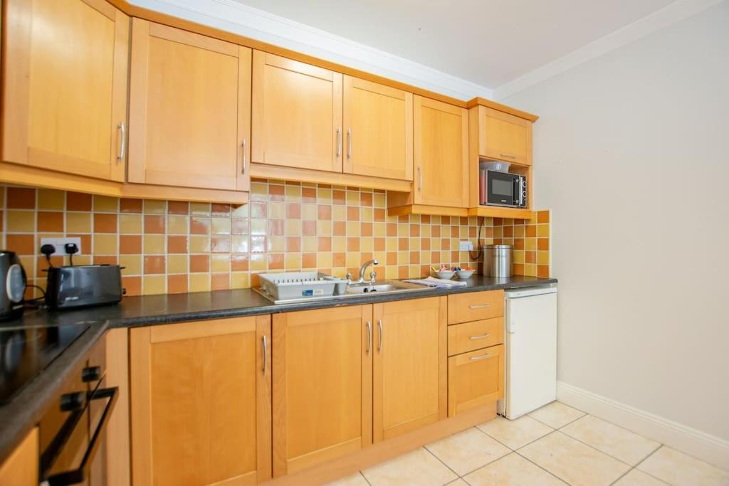 89 - Spacious Townhouse By Shortstays Casa vacanze Galway