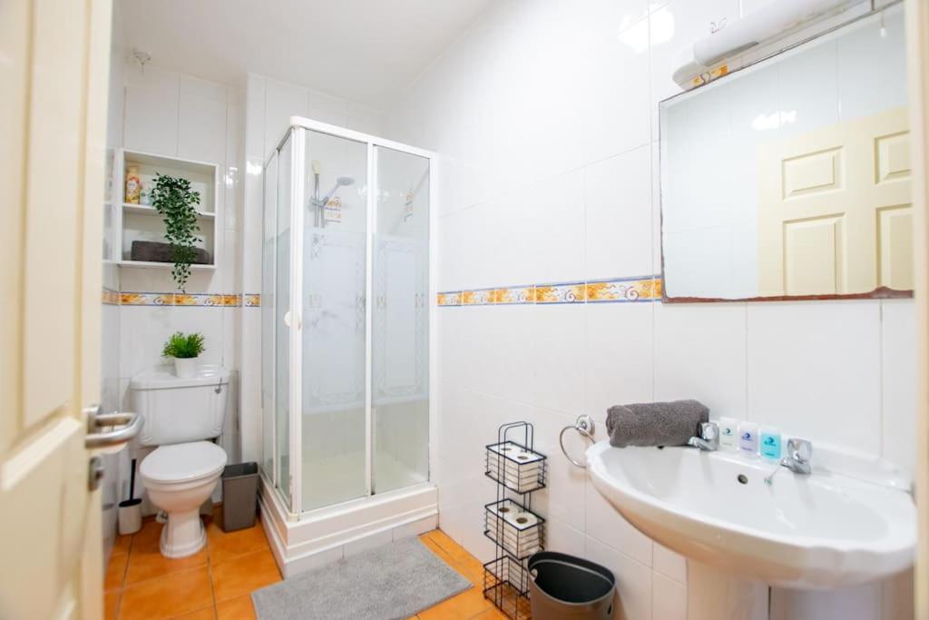 89 - Spacious Townhouse By Shortstays Casa vacanze *