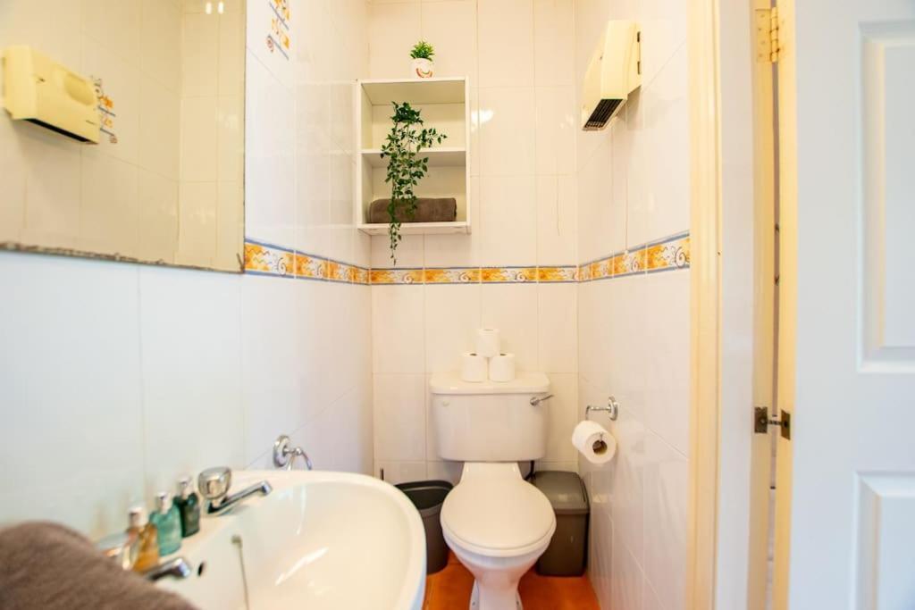 Hébergement de vacances 89 - Spacious Townhouse By Shortstays *