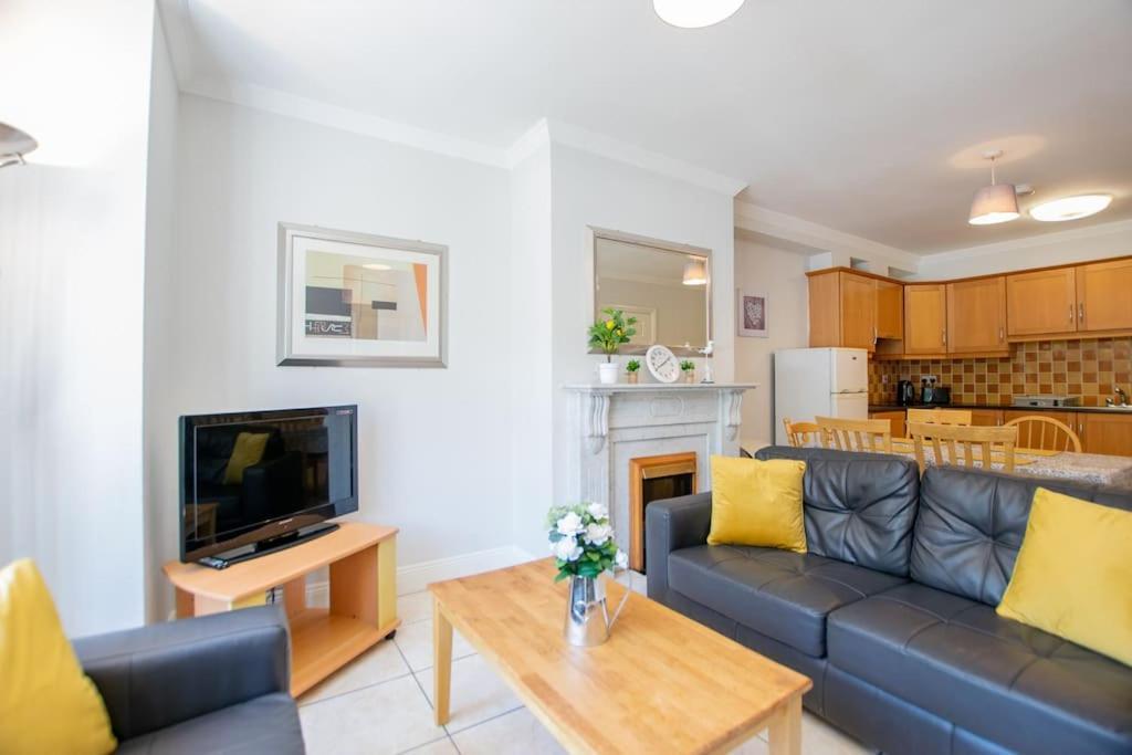 Hébergement de vacances 89 - Spacious Townhouse By Shortstays *